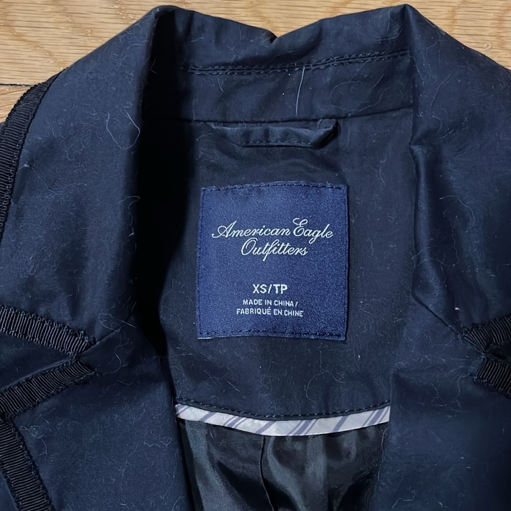 Black Blazer With Patterned Liner - image 4